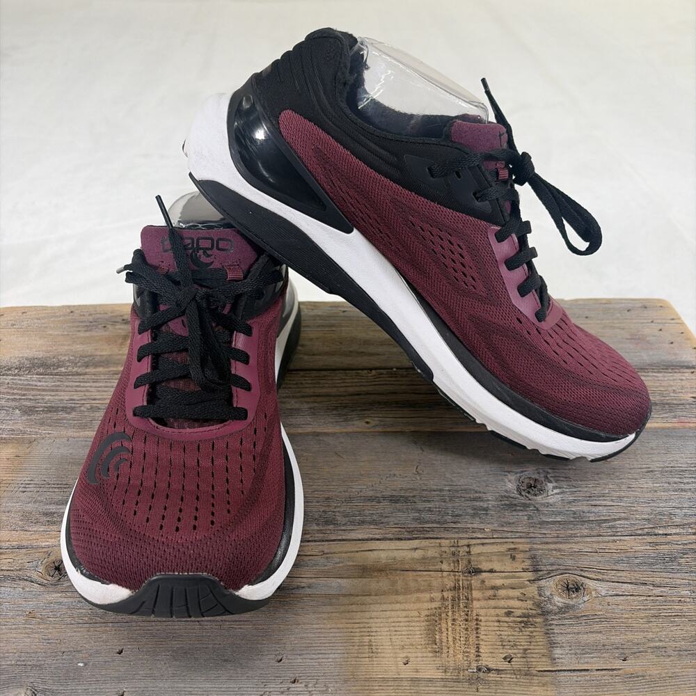 Topo Athletic Ultrafly 3 Running Shoes Women's 10 Wine Black ZipFoam 5mm Drop